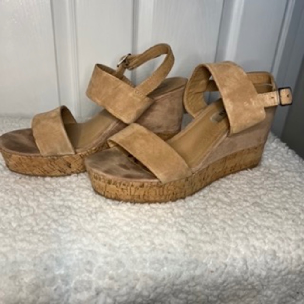 Steve Madden suede wedges | cream tan color heels with cork material | size 8.5
